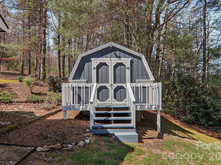 926 Camp Creek Road, Saluda, NC 28773.  MLS# CAR4368418, YatesRealty ID 25467. Spacious outbuilding