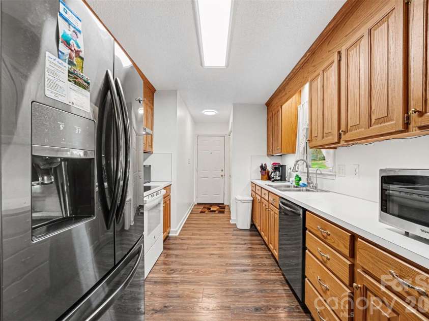 173 Alpine Circle, Statesville, NC 28625.  MLS# CAR4381826, YatesRealty ID 25468. 