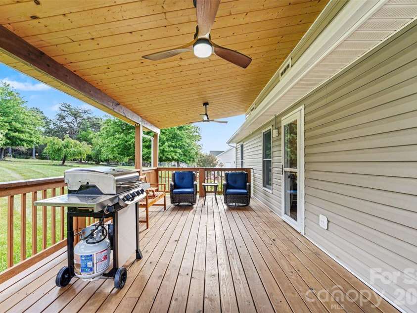 173 Alpine Circle, Statesville, NC 28625.  MLS# CAR4381826, YatesRealty ID 25468. 