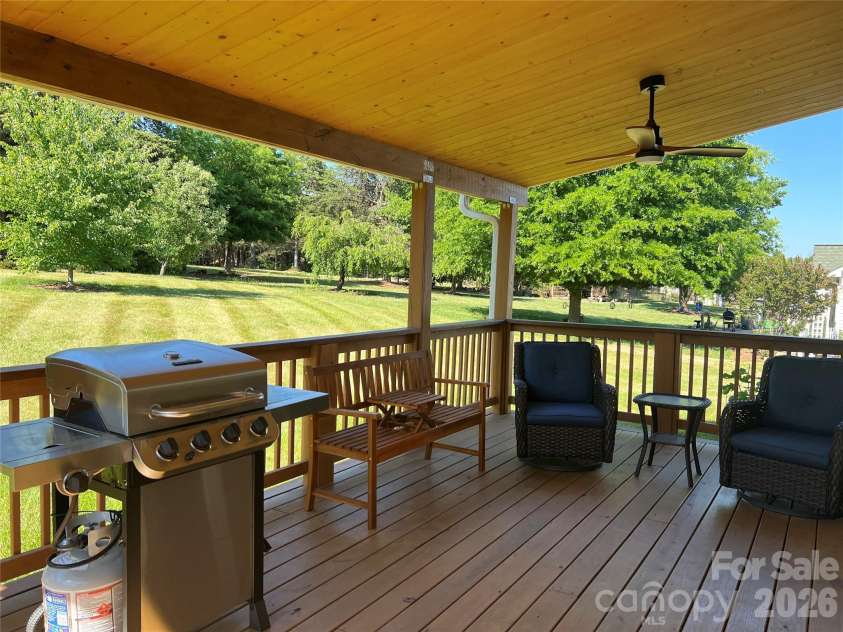 173 Alpine Circle, Statesville, NC 28625.  MLS# CAR4381826, YatesRealty ID 25468. 