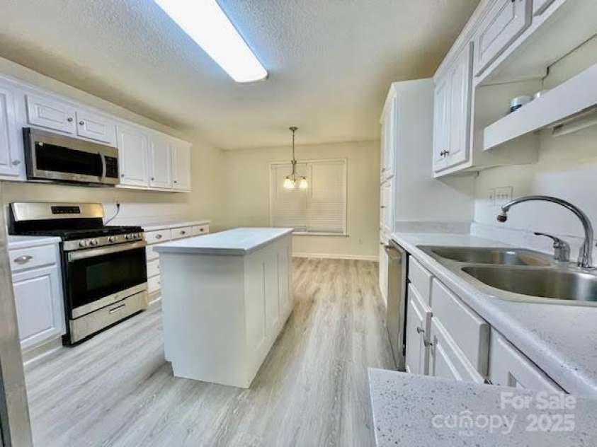 205 Hidden Spring Drive, Salisbury, NC 28147.  MLS# CAR4280315, YatesRealty ID 25468. Kitchen