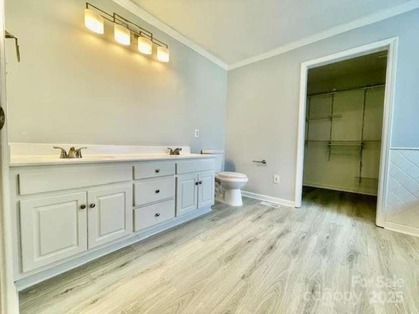 205 Hidden Spring Drive, Salisbury, NC 28147.  MLS# CAR4280315, YatesRealty ID 25468. Primary Bathroom