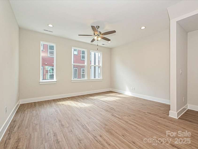 1316 Walter Taylor Way, Charlotte, NC 28206.  MLS# CAR4207720, YatesRealty ID 25469. Living