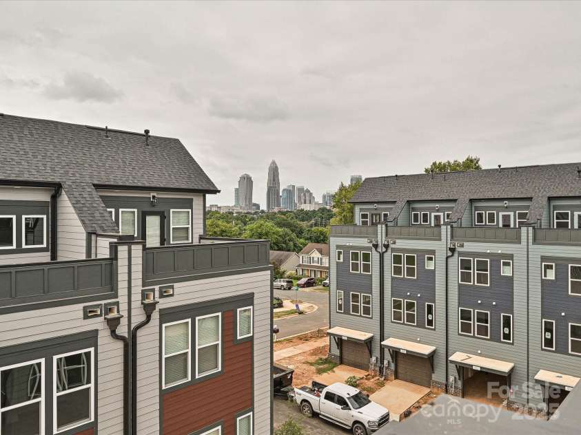 1316 Walter Taylor Way, Charlotte, NC 28206.  MLS# CAR4207720, YatesRealty ID 25469. Rooftop Terrace View