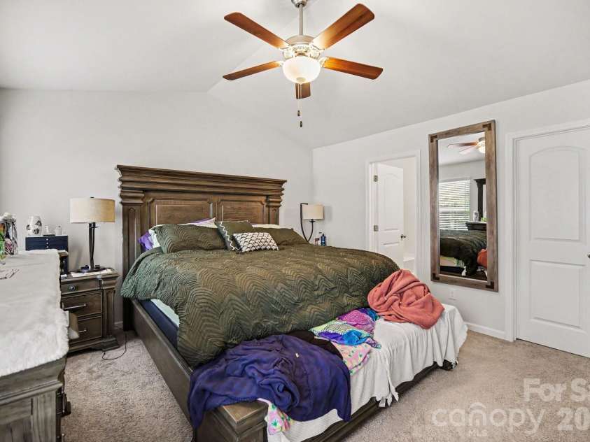 840 Carver Street, Shelby, NC 28152.  MLS# CAR4380384, YatesRealty ID 25469. 