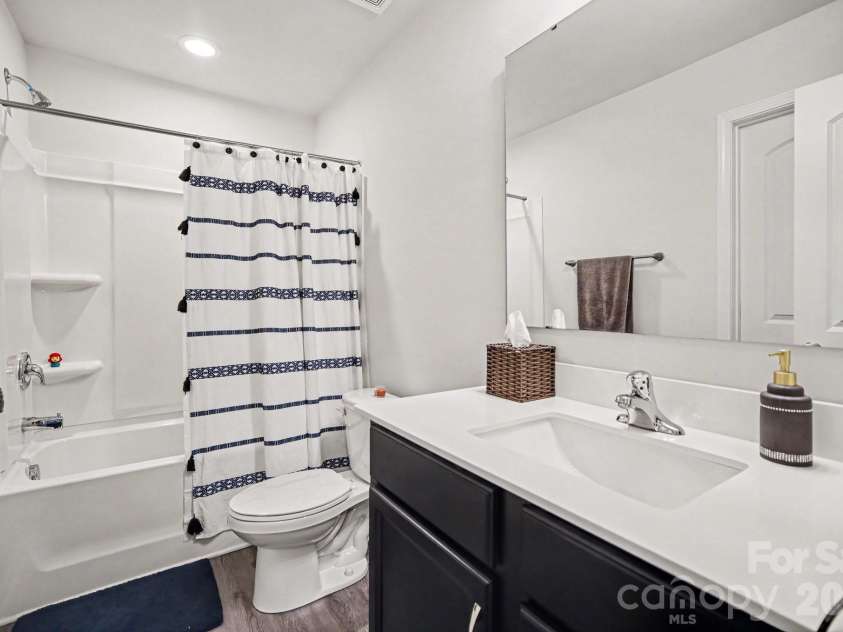 840 Carver Street, Shelby, NC 28152.  MLS# CAR4380384, YatesRealty ID 25469. 