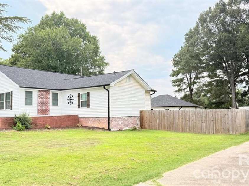 210 Church Street, Cherryville, NC 28021.  MLS# CAR4389171, YatesRealty ID 2547. 