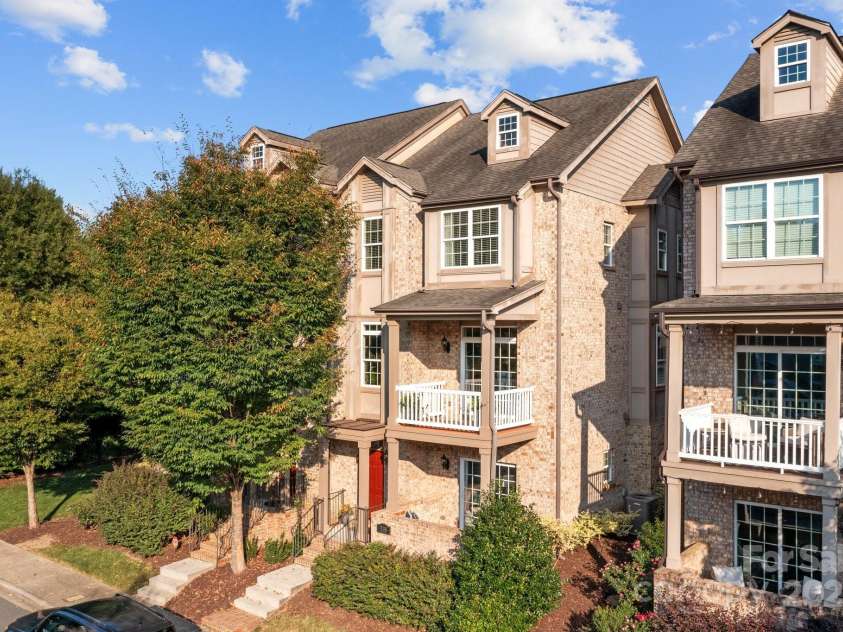 735 Amalfi Drive, Davidson, NC 28036.  MLS# CAR4237880, YatesRealty ID 2547. 