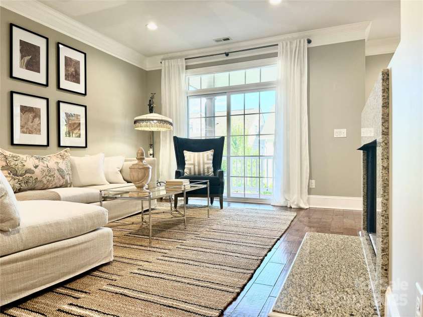 735 Amalfi Drive, Davidson, NC 28036.  MLS# CAR4237880, YatesRealty ID 2547. 