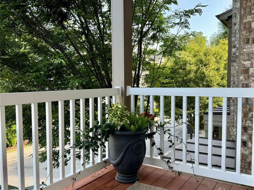 735 Amalfi Drive, Davidson, NC 28036.  MLS# CAR4237880, YatesRealty ID 2547. 