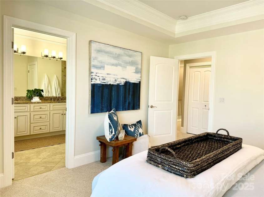 735 Amalfi Drive, Davidson, NC 28036.  MLS# CAR4237880, YatesRealty ID 2547. 