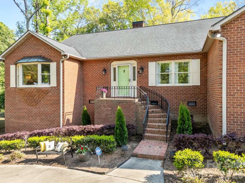 961 Confederate Avenue, Salisbury, NC 28144.  MLS# CAR4338214, YatesRealty ID 2547. 