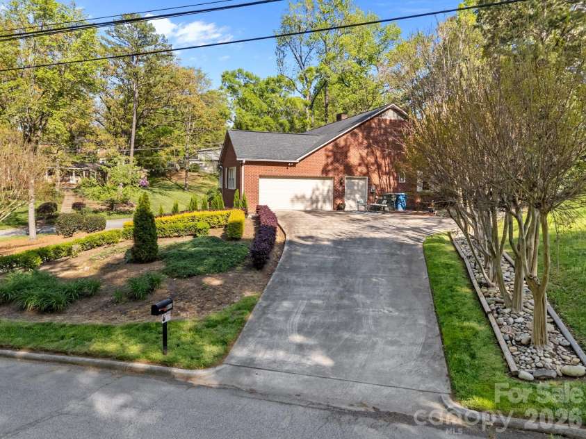 961 Confederate Avenue, Salisbury, NC 28144.  MLS# CAR4338214, YatesRealty ID 2547. 