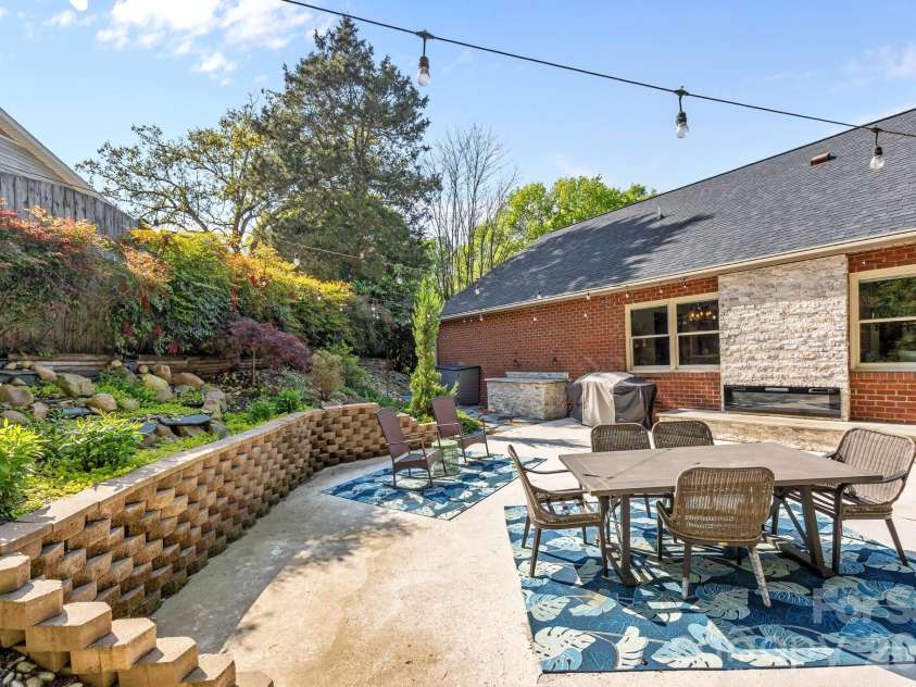 961 Confederate Avenue, Salisbury, NC 28144.  MLS# CAR4338214, YatesRealty ID 2547. 