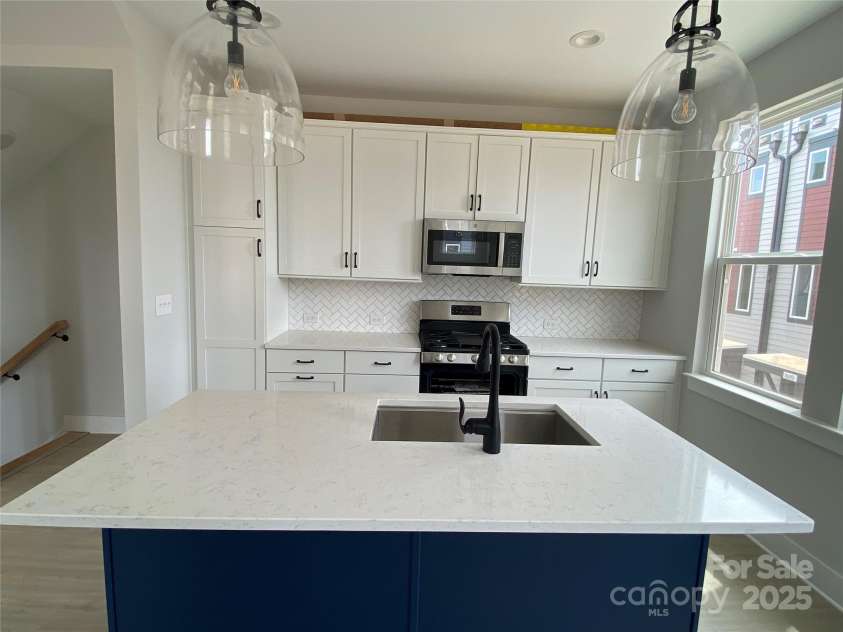 1308 Walter Taylor Way, Charlotte, NC 28206.  MLS# CAR4207800, YatesRealty ID 25470. Kitchen