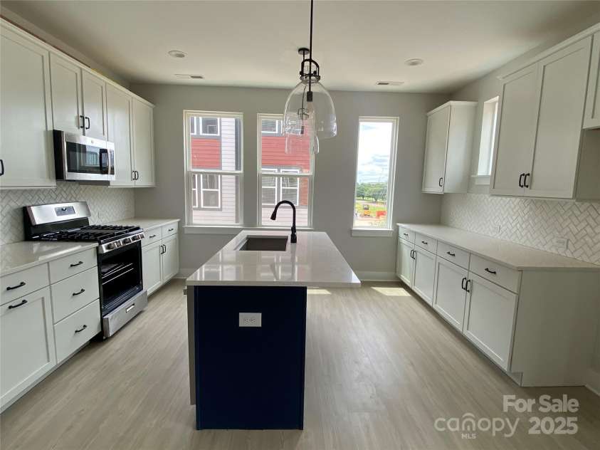 1308 Walter Taylor Way, Charlotte, NC 28206.  MLS# CAR4207800, YatesRealty ID 25470. Kitchen