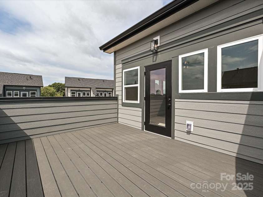 1308 Walter Taylor Way, Charlotte, NC 28206.  MLS# CAR4207800, YatesRealty ID 25470. Rooftop Terrace