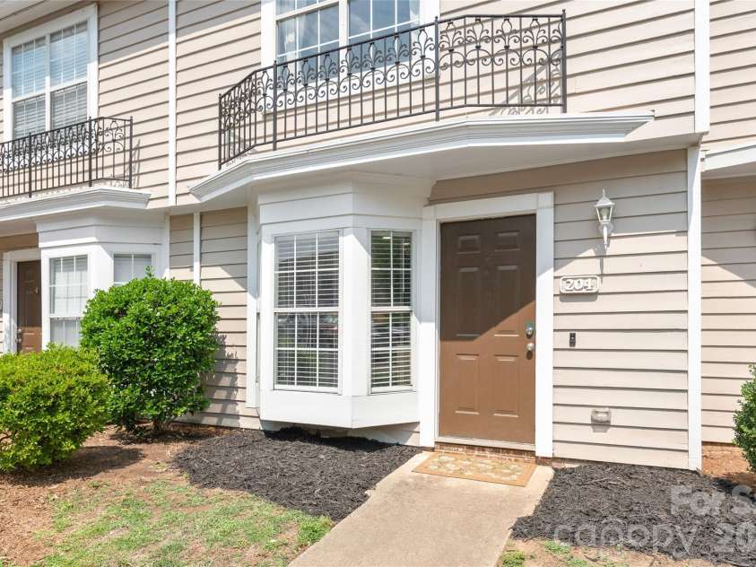 204 Heritage Parkway, Fort Mill, SC 29715.  MLS# CAR4385025, YatesRealty ID 25470. 