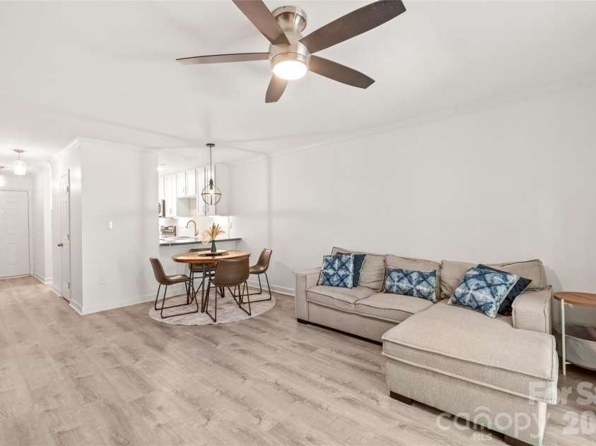 204 Heritage Parkway, Fort Mill, SC 29715.  MLS# CAR4385025, YatesRealty ID 25470. 