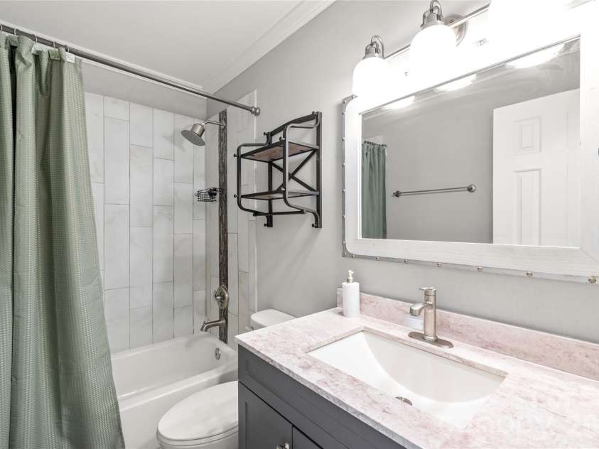 204 Heritage Parkway, Fort Mill, SC 29715.  MLS# CAR4385025, YatesRealty ID 25470. 