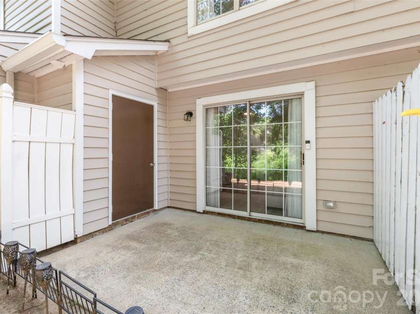 204 Heritage Parkway, Fort Mill, SC 29715.  MLS# CAR4385025, YatesRealty ID 25470. 