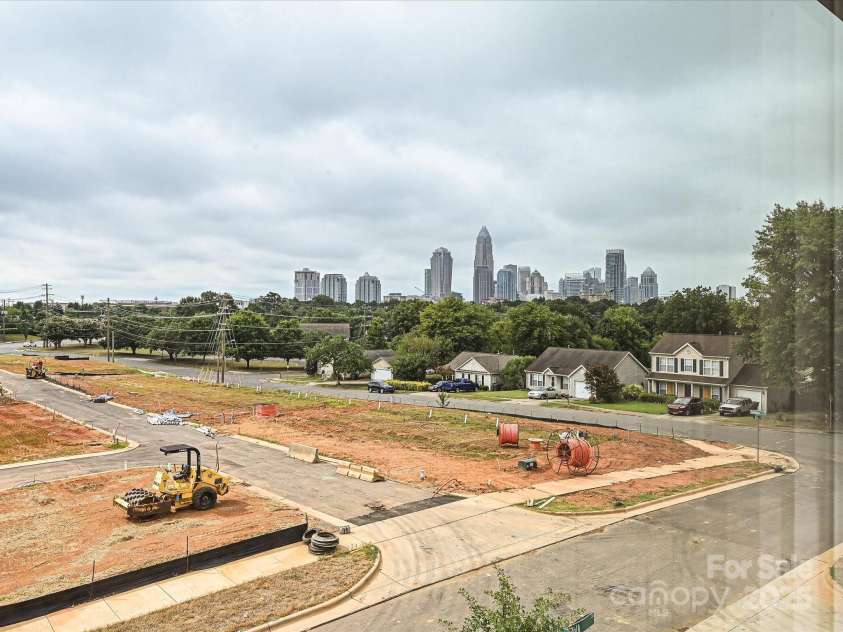 1611 Polk Street, Charlotte, NC 28206.  MLS# CAR4207832, YatesRealty ID 25471. 