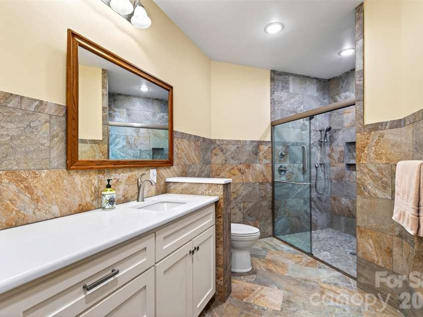 225 Henrys Glen Drive, Morganton, NC 28655.  MLS# CAR4280672, YatesRealty ID 25471. 