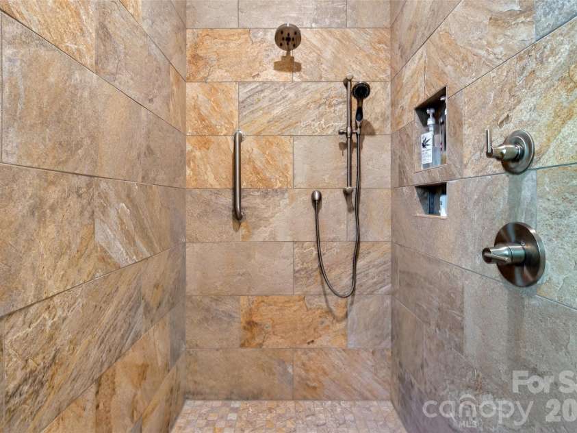 225 Henrys Glen Drive, Morganton, NC 28655.  MLS# CAR4280672, YatesRealty ID 25471. 