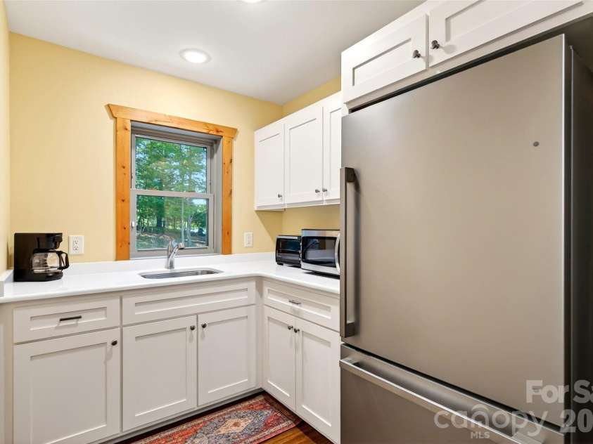 225 Henrys Glen Drive, Morganton, NC 28655.  MLS# CAR4280672, YatesRealty ID 25471. 