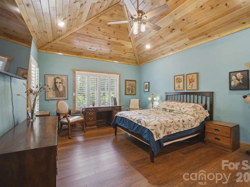 225 Henrys Glen Drive, Morganton, NC 28655.  MLS# CAR4280672, YatesRealty ID 25471. 