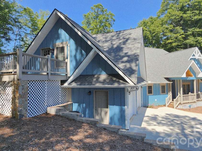 225 Henrys Glen Drive, Morganton, NC 28655.  MLS# CAR4280672, YatesRealty ID 25471. 