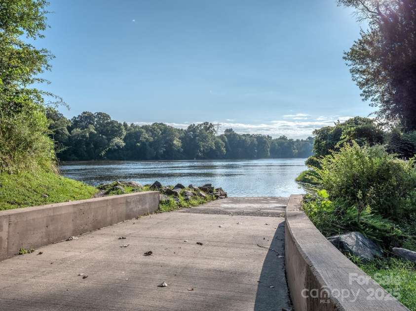 815 Digby Road, Rock Hill, SC 29730.  MLS# CAR4240458, YatesRealty ID 25472. 