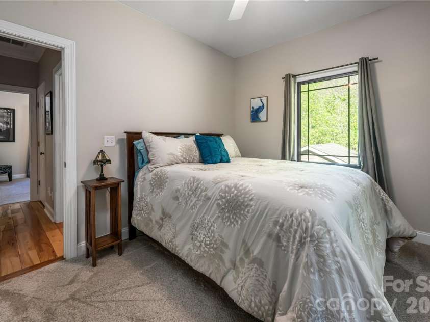 36 Snowshoe Drive, Asheville, NC 28803.  MLS# CAR4415135, YatesRealty ID 25473. 