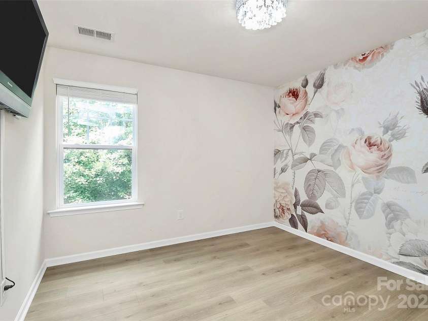 1104 Snowbird Lane, Waxhaw, NC 28173.  MLS# CAR4288166, YatesRealty ID 25474. 2nd Floor Bedroom #4