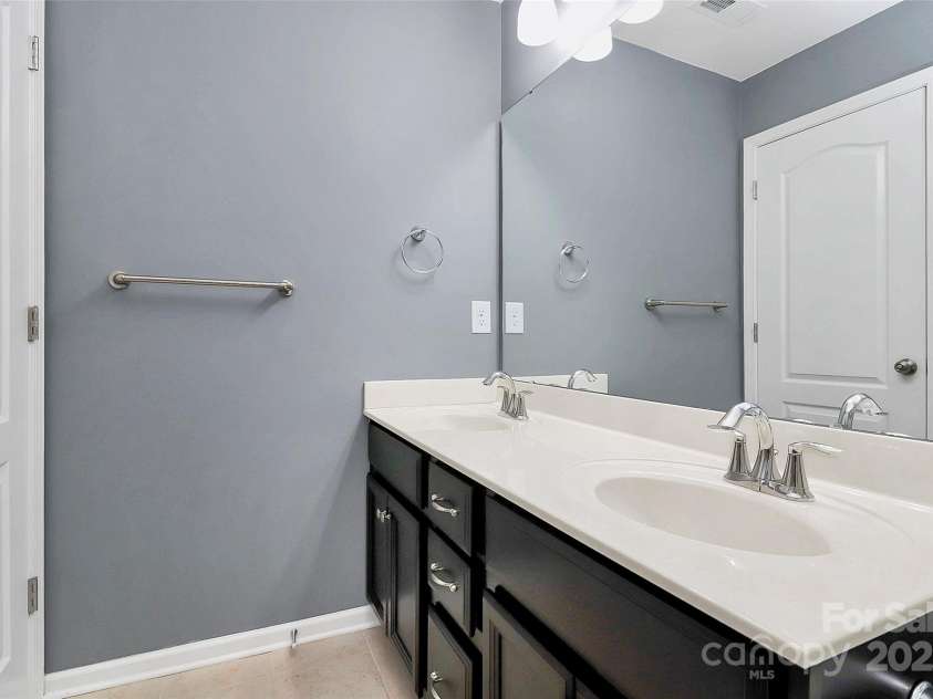 1104 Snowbird Lane, Waxhaw, NC 28173.  MLS# CAR4288166, YatesRealty ID 25474. 