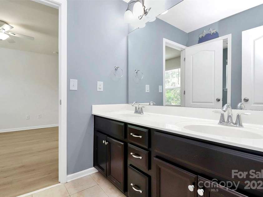 1104 Snowbird Lane, Waxhaw, NC 28173.  MLS# CAR4288166, YatesRealty ID 25474. 