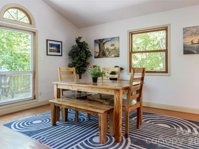 26 Utopia Road, Asheville, NC 28805.  MLS# CAR4382071, YatesRealty ID 25474. 