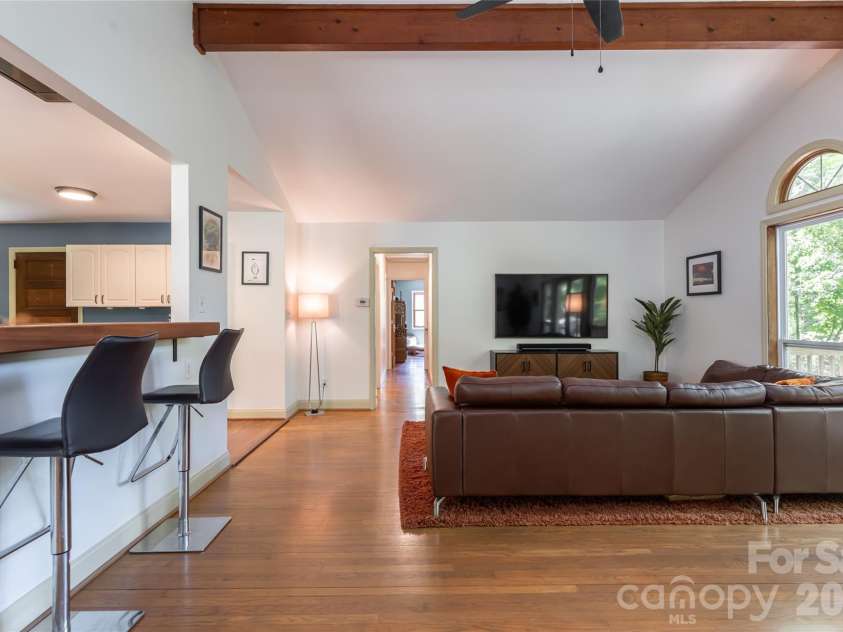 26 Utopia Road, Asheville, NC 28805.  MLS# CAR4382071, YatesRealty ID 25474. 