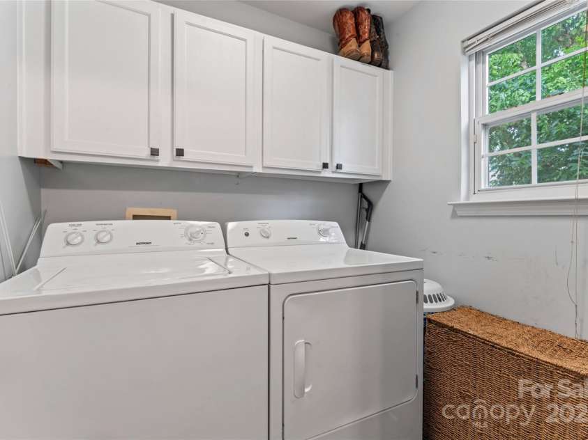 945 Heritage Parkway, Fort Mill, SC 29715.  MLS# CAR4265044, YatesRealty ID 25475. 