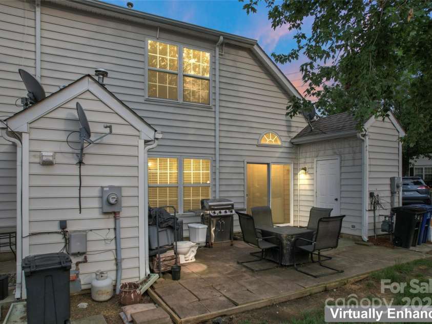 945 Heritage Parkway, Fort Mill, SC 29715.  MLS# CAR4265044, YatesRealty ID 25475. 