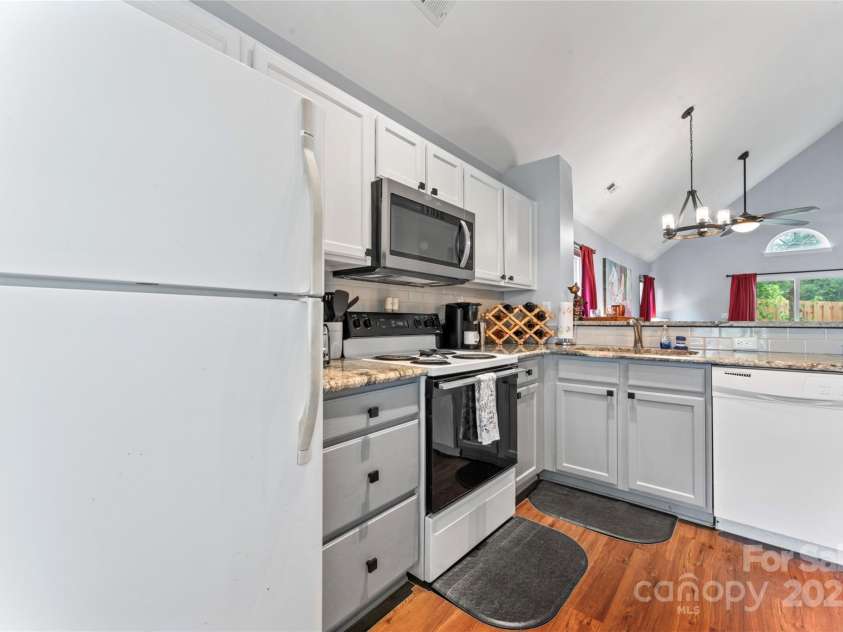 945 Heritage Parkway, Fort Mill, SC 29715.  MLS# CAR4265044, YatesRealty ID 25475. 