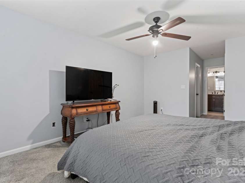 945 Heritage Parkway, Fort Mill, SC 29715.  MLS# CAR4265044, YatesRealty ID 25475. 