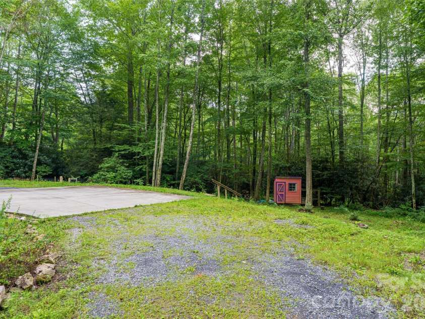4035 Bald Creek Road, Clyde, NC 28721.  MLS# CAR4376905, YatesRealty ID 25476. 