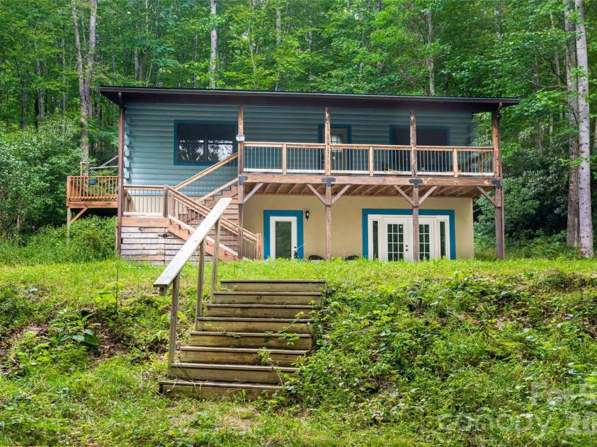 4035 Bald Creek Road, Clyde, NC 28721.  MLS# CAR4376905, YatesRealty ID 25476. 