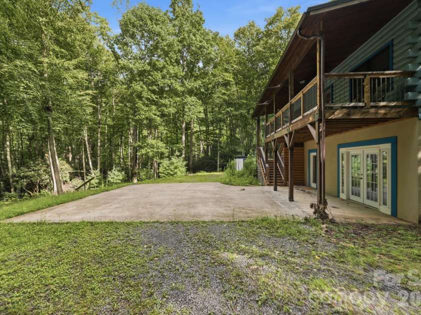 4035 Bald Creek Road, Clyde, NC 28721.  MLS# CAR4412288, YatesRealty ID 25476. 