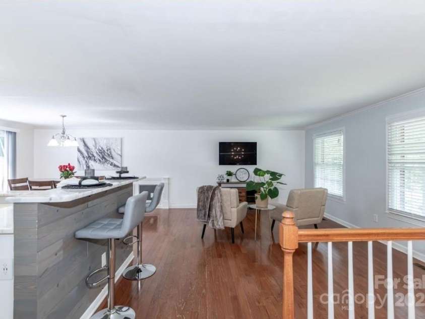 5909 Ryder Avenue, Charlotte, NC 28226.  MLS# CAR4269232, YatesRealty ID 25476. 