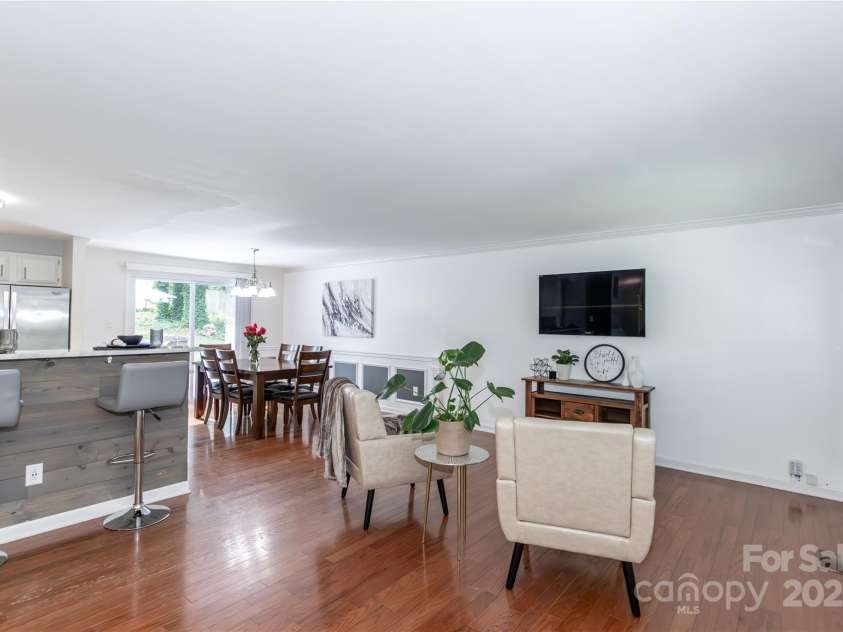 5909 Ryder Avenue, Charlotte, NC 28226.  MLS# CAR4269232, YatesRealty ID 25476. 