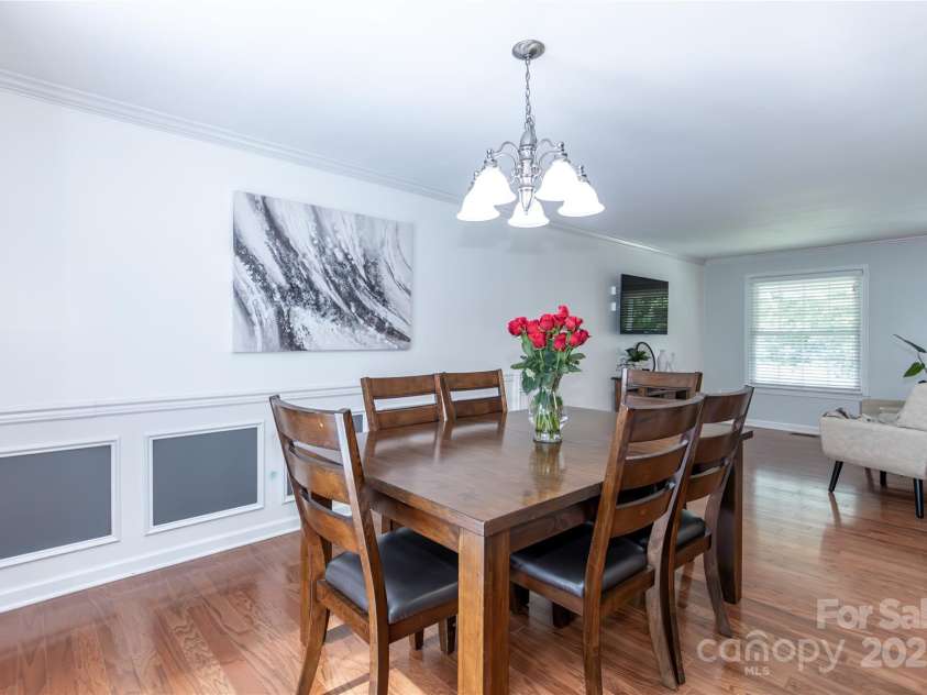 5909 Ryder Avenue, Charlotte, NC 28226.  MLS# CAR4269232, YatesRealty ID 25476. 