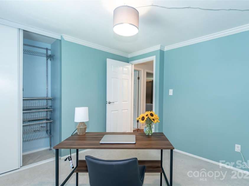 5909 Ryder Avenue, Charlotte, NC 28226.  MLS# CAR4269232, YatesRealty ID 25476. 
