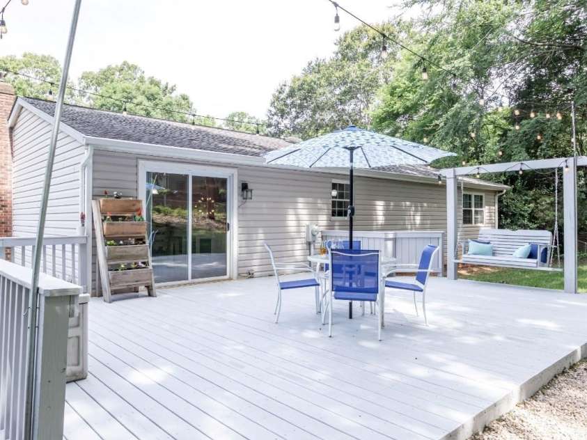 5909 Ryder Avenue, Charlotte, NC 28226.  MLS# CAR4269232, YatesRealty ID 25476. 